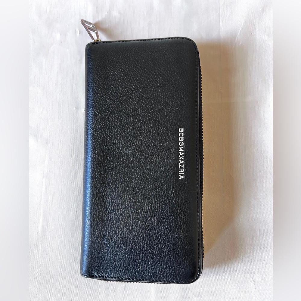 BCBGMaxAzria continental pebbled leather wallet black zip around